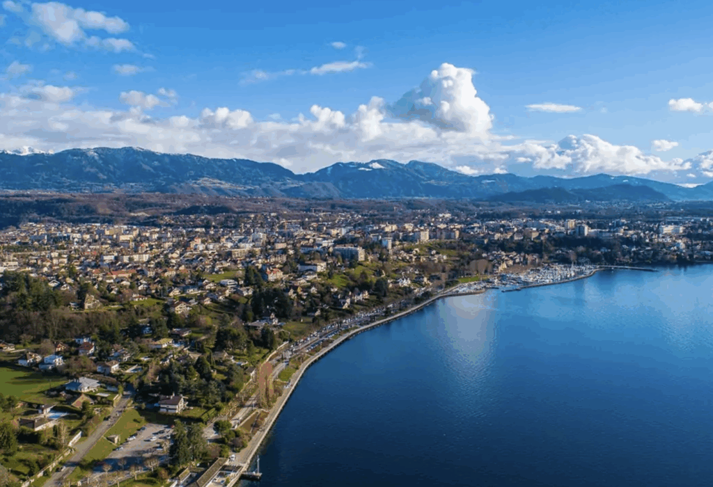 Prise de vue drone des rives du lac Léman, KaraDrone
